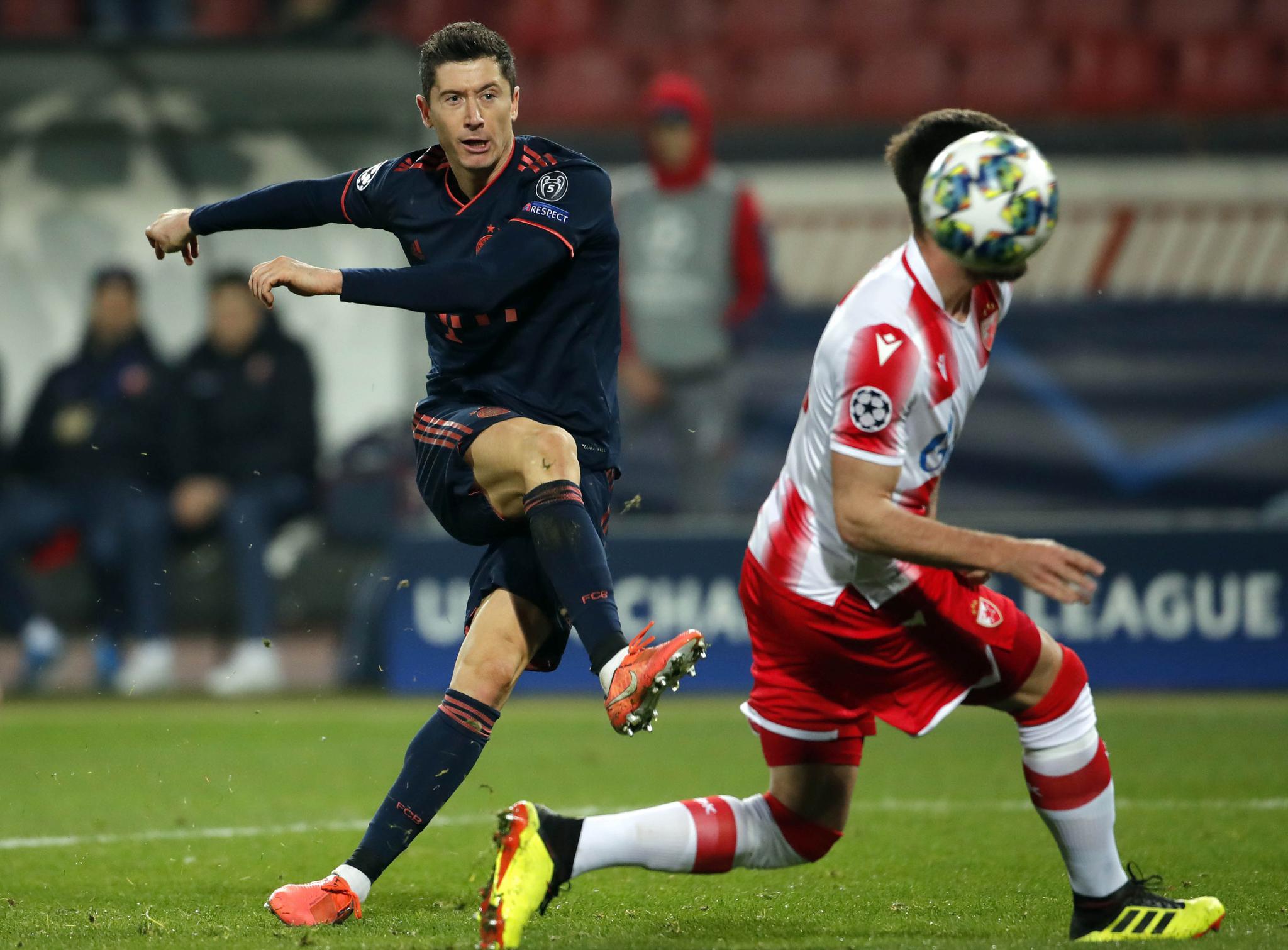 爱游戏-塞尔维亚队不断突破!,莱万多夫斯基连续十二场比赛得分超过夺冠赢得满堂喝彩的简单介绍