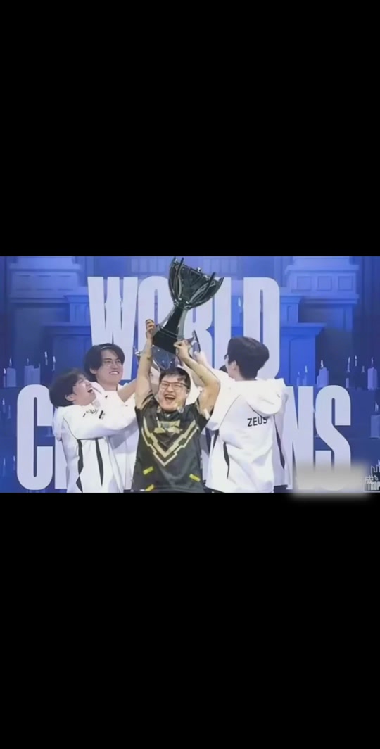 Uzi回归赛场,精彩发挥首场状态亮眼,加拿大队观众沸腾!的简单介绍 Uzi回归赛场,精彩发挥首场状态亮眼,加拿大队观众沸腾!的简单介绍