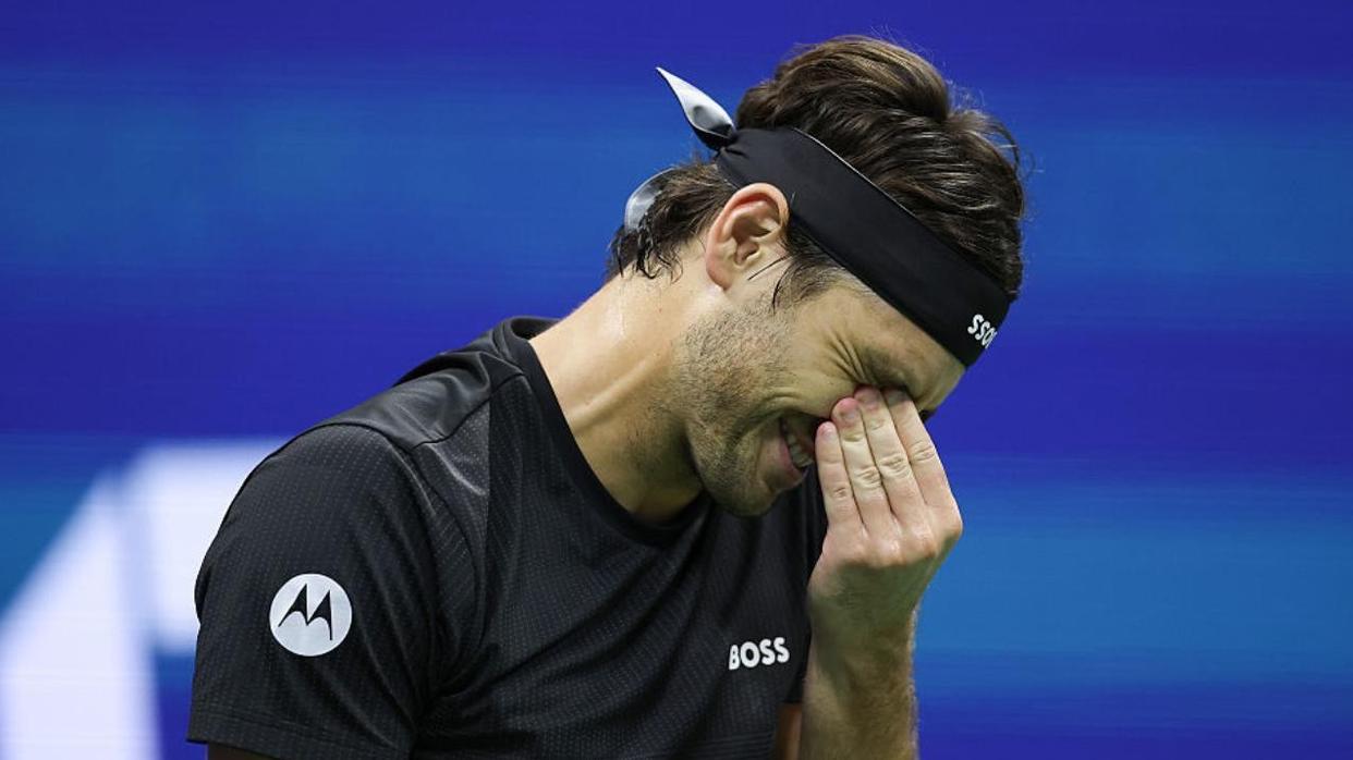 爱游戏-包含德约科维奇回归赛场，连败首场状态亮眼，巴黎圣日耳曼观众沸腾！的词条